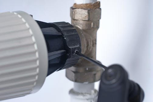 Patteriventtiilin säätö: Korjaa kylmä patteri Patteriventtiilin säätö: Korjaa kylmän patterin termostaatti